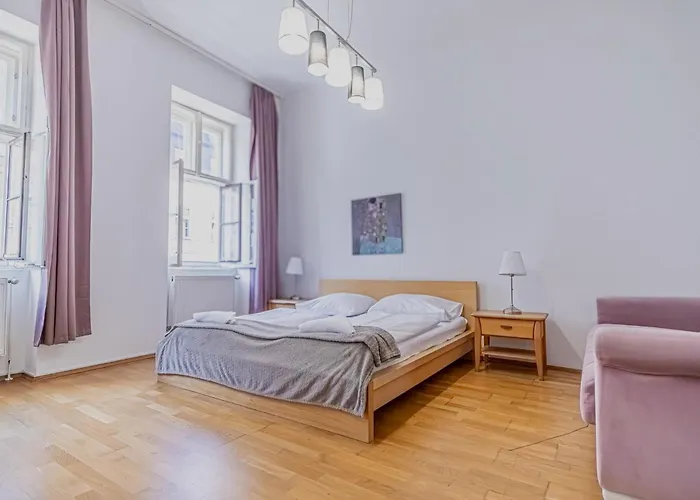 דירה Comfortable Two Bedroom For Long *