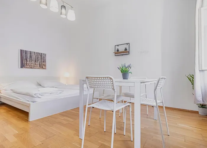 Comfortable Two Bedroom For Long * וינה
