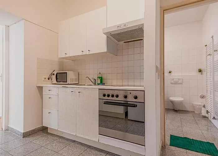 Comfortable Two Bedroom For Long