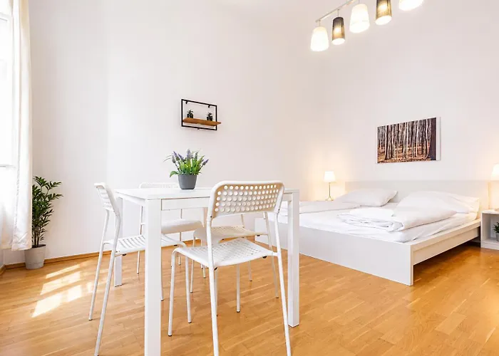 Comfortable Two Bedroom For Long דירה וינה