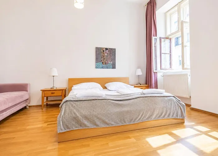 Comfortable Two Bedroom For Long * וינה