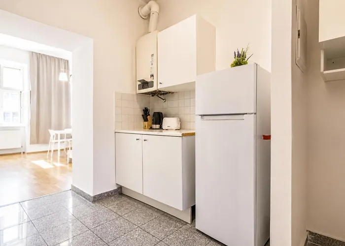 Comfortable Two Bedroom For Long *