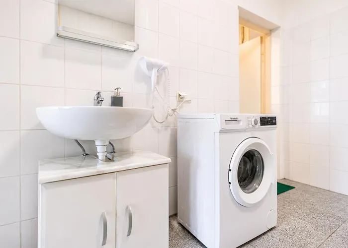 Comfortable Two Bedroom For Long וינה